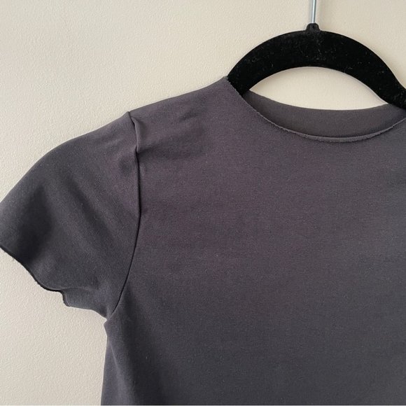 SKIMS Essential T-Shirt Bodysuit Black S/M NWOT - Picture 5 of 6